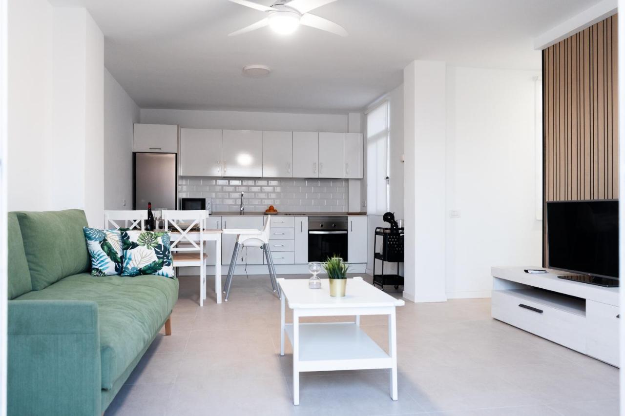 Homeforguest Atico Martina Con Terraza En Los Cristianos Los Cristianos  Dış mekan fotoğraf